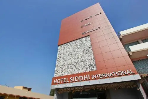 OYO 27021 Hotel Siddhi International, 比达尔 — 照片 1