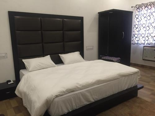 Hotel Kanha & Family Restaurent, 卡希普尔 — 照片 1