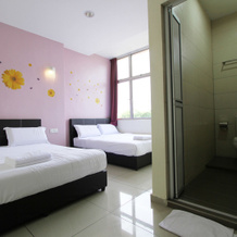 Max Inn Suite Hotel, Парит Раджа — фото 4
