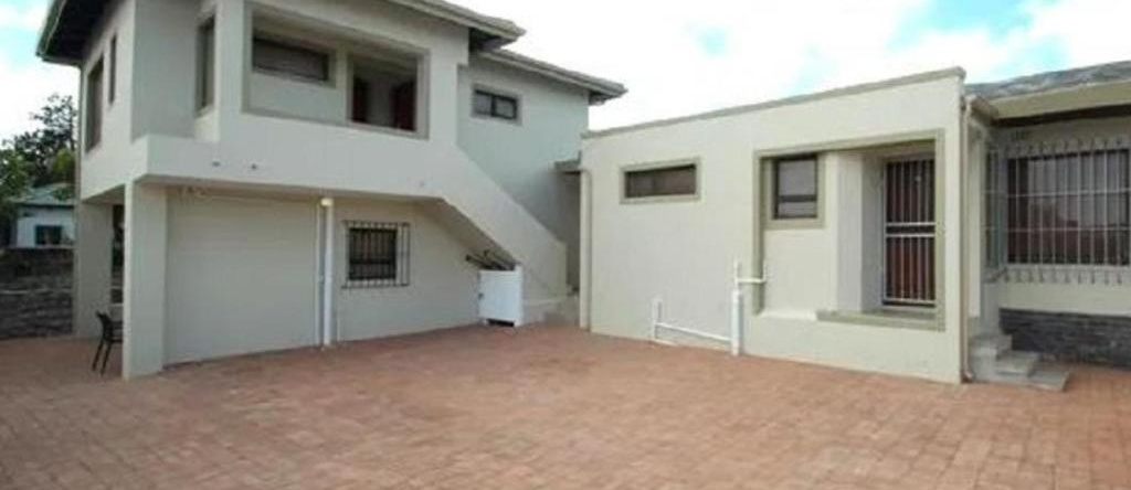 12 on Beach Guest House, 萨尔达尼亚 — 照片 1