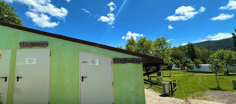 Bungalows y Cabañas Solopuent Natur, 卡斯蒂略-德哈卡 — 照片 1