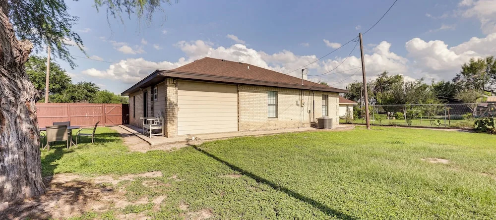 San Juan Home w/ Spacious Backyard Near Border!, San Juan — photo 1