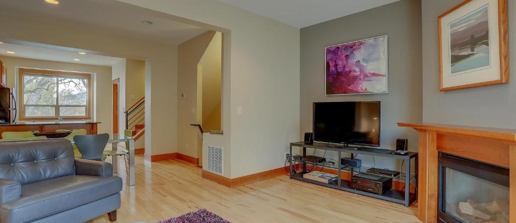 Spacious B2 Townhome With Fireplace And Bbq On The Deck By Redawning, Худ-Ривер — фото 1