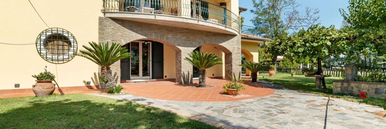 Restful Villa in Albanella with Swimming Pool, 阿尔巴内拉 — 照片 1