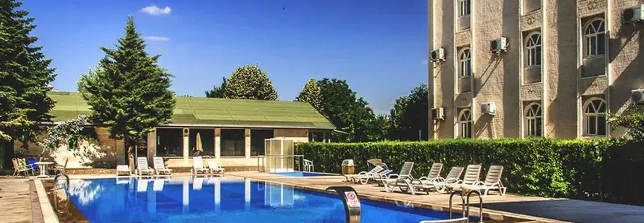 Mihran Sultan Otel, 阿瓦诺斯 — 照片 1