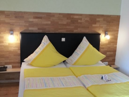 Hotel Dürscheider Hof, 库尔滕 — 照片 1