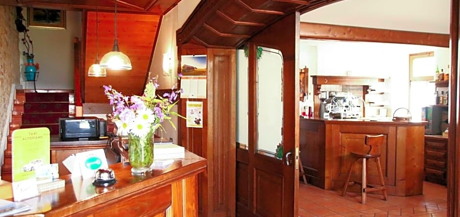 Albergo Locanda Aurora, 阿夏戈 — 照片 1