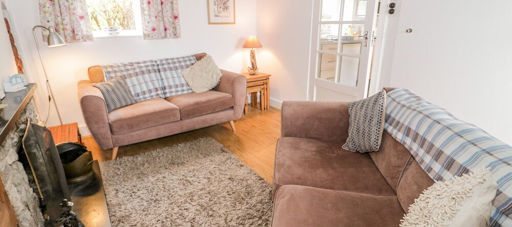 Bron Heulog Cottage, Llangoed — photo 1
