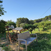 petit chalet insolite "vie en plein air" Bastide Bellugue maison d'hôtes reseau Bienvenue à la ferme à 3 mn de lourmarin, Cadenet — photo 3