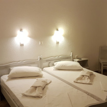 Captains Rock, Хрисси Акти — фото 4