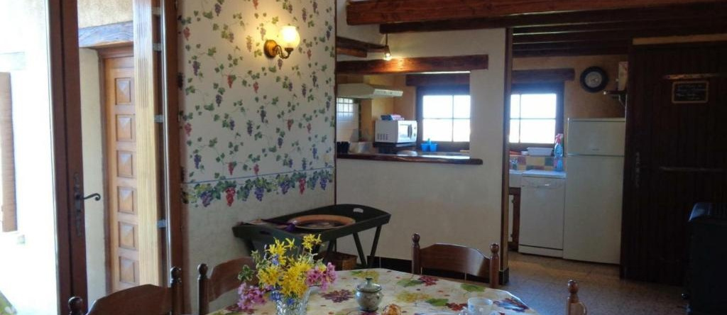 Gîte Saint-Haon-le-Châtel, 4 pièces, 6 personnes - FR-1-496-21, 圣阿翁勒沙泰勒 — 照片 1