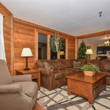 Seven Springs Stoneridge Ski-In/Out Condo with Mountain Views by RedAwning, 七泉 — 照片 3