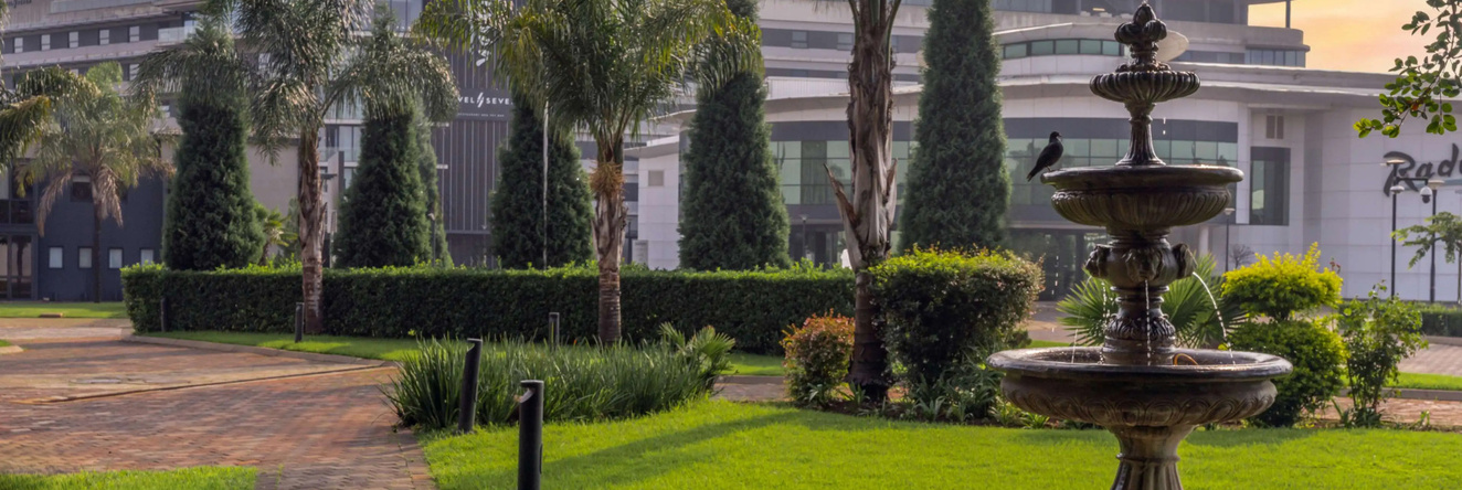 Radisson Hotel and Convention Centre OR Tambo Airport, Kempton Park — photo 1