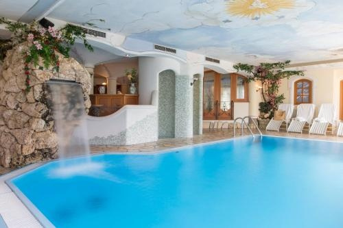 Hotel Tirolerhof Gourmet & Relax, 蒙圭尔福-泰西多 — 照片 1