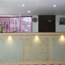 Spot on 44921 Hotel Satkar, 钦德瓦拉 — 照片 2