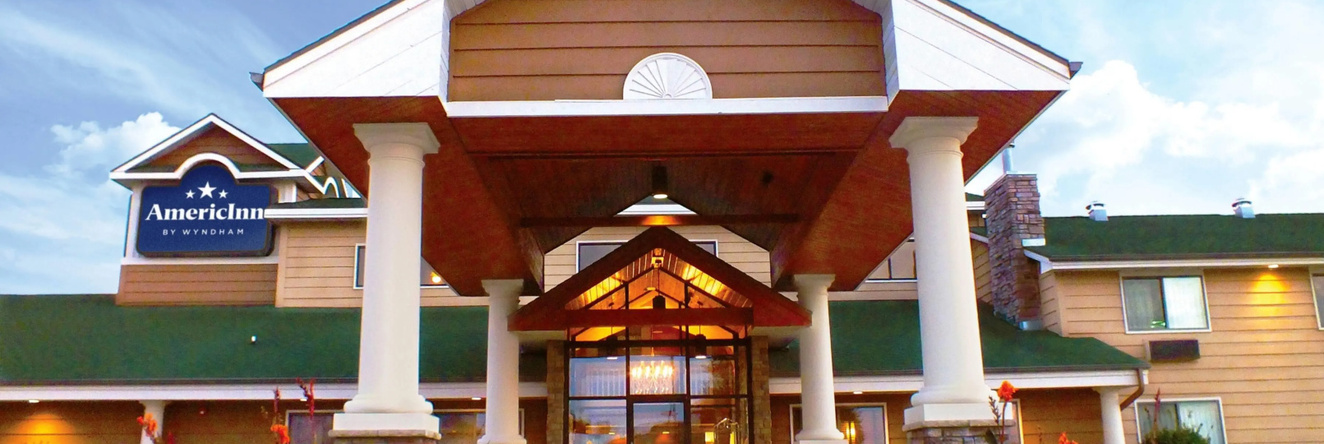 AmericInn by Wyndham Okoboji, Okoboji — photo 1