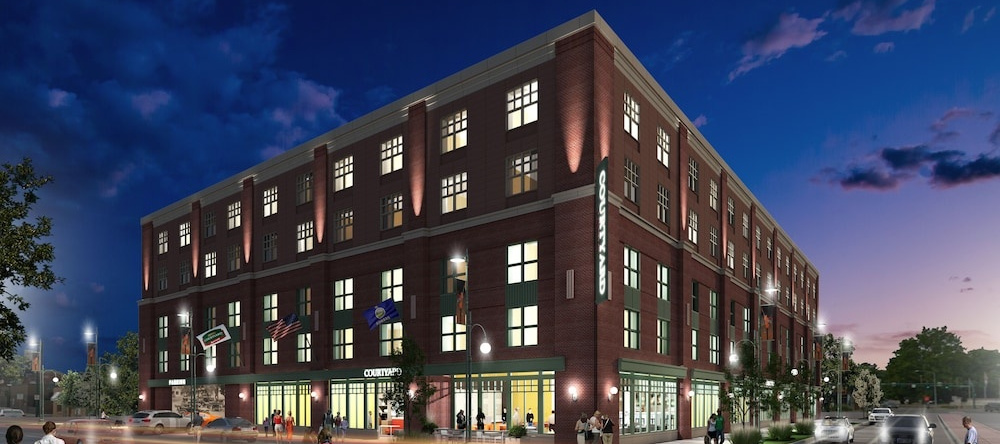 Courtyard Manhattan Aggieville, 曼哈顿 — 照片 1