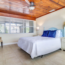 New Listing! Spacious Haven W/ Pool & Hot Tub 5 Bedroom Home, 湾松 — 照片 4