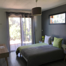 B&B / Chambre d'hôtes "Du rêve Ô naturel" entre Ardèche et Gard, Saint-Julien-de-Peyrolas — photo 4
