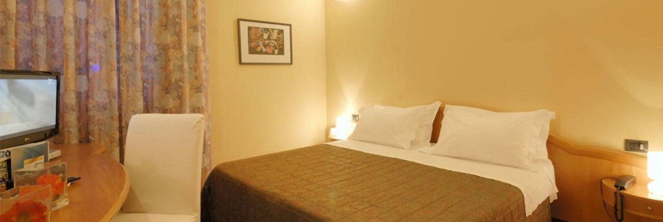 B&B Hotel Calenzano First, Калензано — фото 1