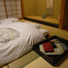 Kawakamiya Kasuitei, Геро — фото 2