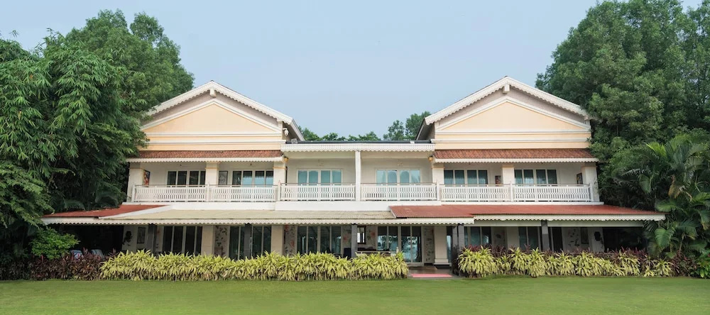 Mayfair Lake Resort, 赖布尔 — 照片 1