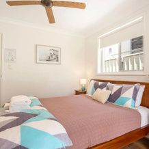 Sunbaker Beach House - 4 Mins to Beach - Pet Friendly with Fire Pit, 卡尔巴拉海滩 — 照片 3