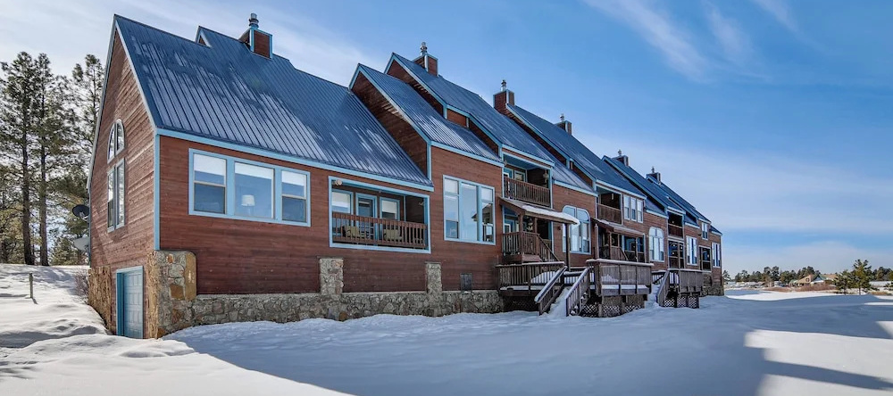 Picturesque Pagosa Springs Retreat W/ Mtn Views!, Пагоса-Спрингс — фото 1