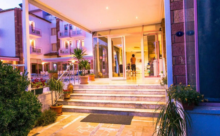 Hanedan Beach Hotel, Foca — photo 1