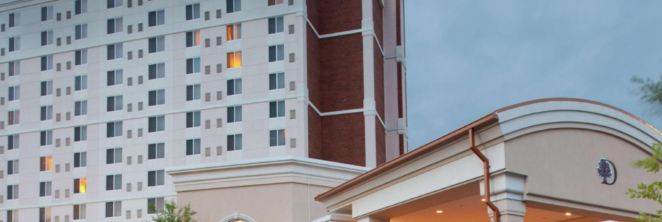 Doubletree By Hilton Greensboro, Гринсборо — фото 1