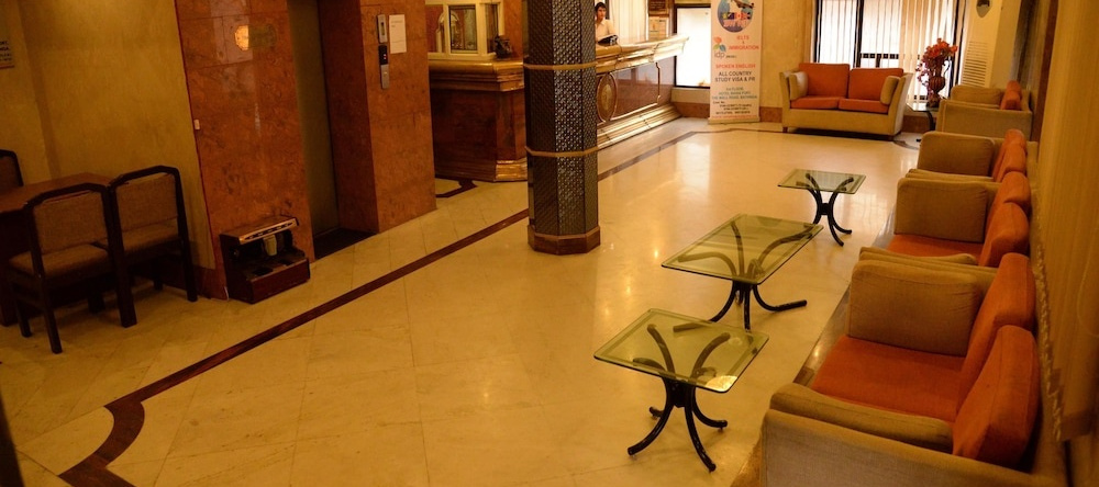 OYO 2152 Hotel Bahia Fort, 巴廷达 — 照片 1