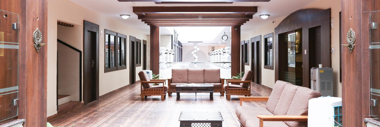 Treebo Comforts Inn, University Road Deralakatte, Deralakatte — photo 1