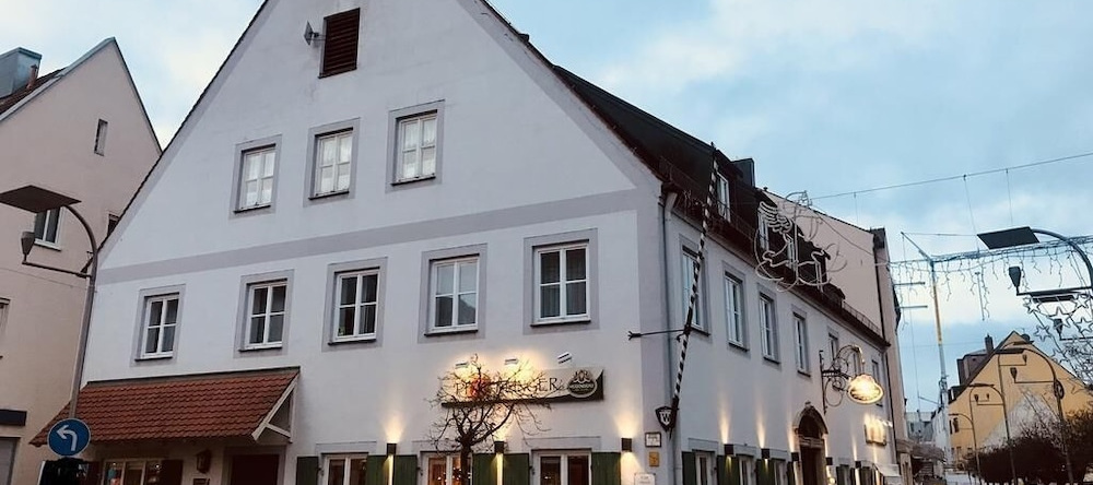 Gasthaus Pfafflinger, 诺伊堡 — 照片 1