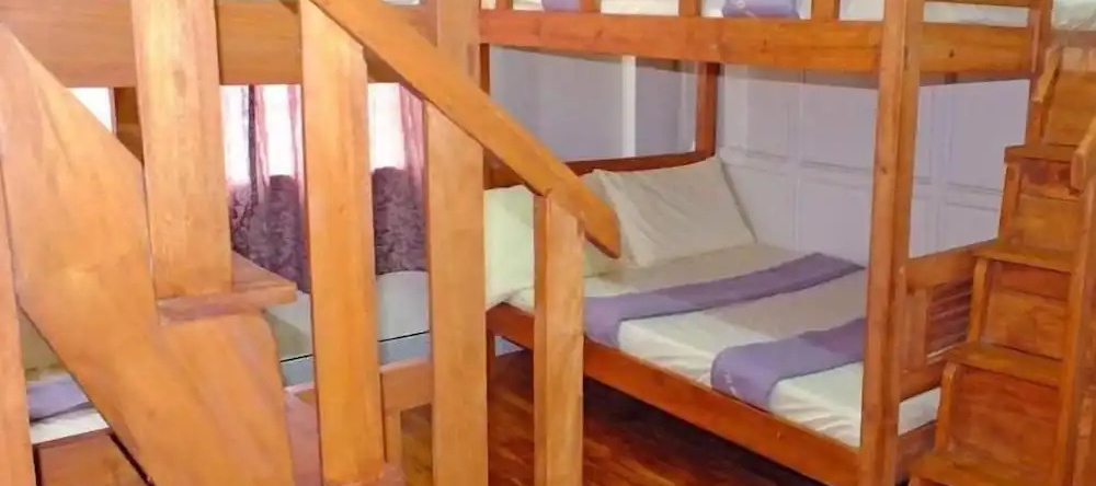 Elmar Cabin, Багуйо — фото 1