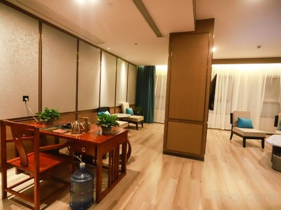 Lanshan Rambo Bay International Hotel, Yongzhou — photo 1
