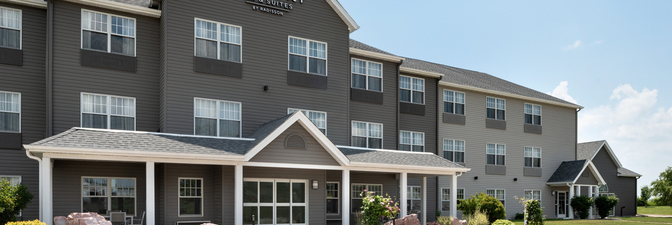Country Inn & Suites by Radisson, Pella, IA, Pella — photo 1