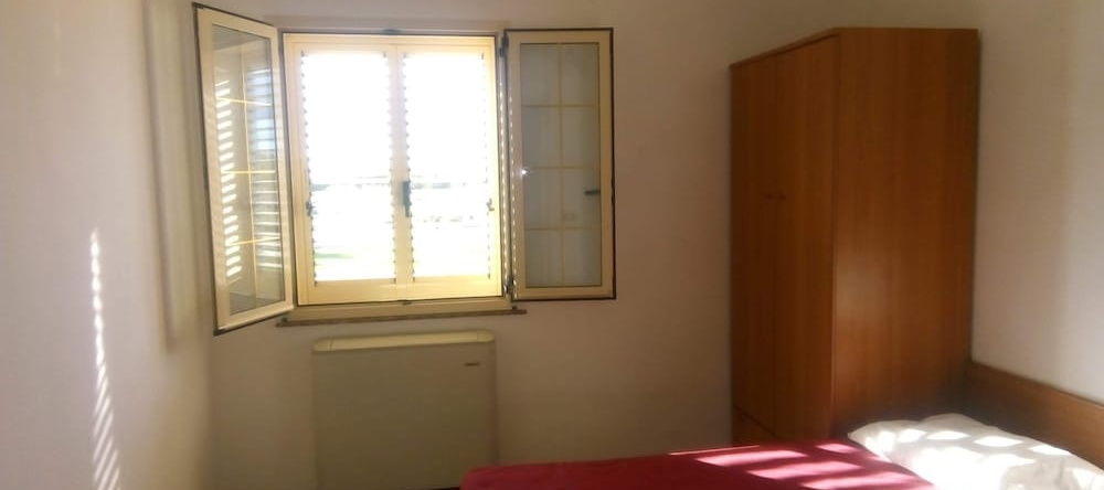4 Seater Room for Rent With Private Bathroom and Wifi - Molise, 蒙特内罗迪比萨恰 — 照片 1
