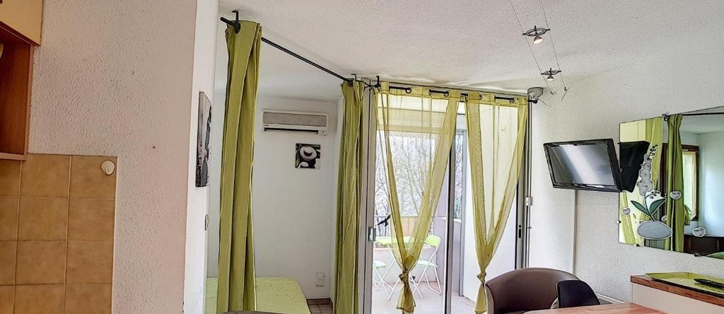 Appartement Lamalou-Les-Bains, 1 Pièce, 2 Personnes - Fr-1-451-102, Ламалу-ле-Бэн — фото 1