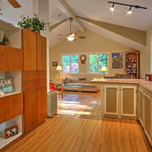 Harbert Cottage w/ Fire Pit: Half Mile to Beach!, 肖尔伍德-塔山-哈伯特 — 照片 2