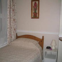 Glenalmond Guest House, Horley — photo 5