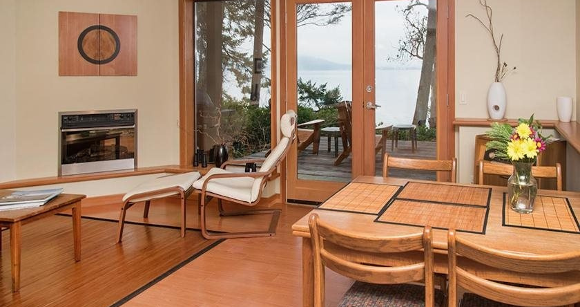 Skipping Stone Beach B&B, Salt Spring Island — photo 1