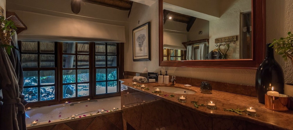 Thornybush Waterside Lodge, 胡德斯普雷特 — 照片 1