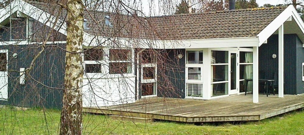 Splendid Holiday Home in Faxe Ladeplads With Covered Terrace, Faxe — photo 1