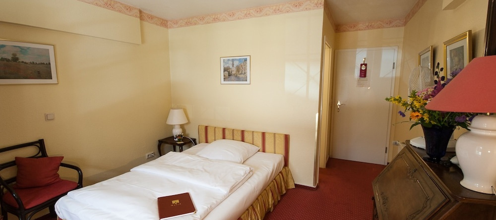 Hotel Gutshof Busch, 萨尔施泰特 — 照片 1