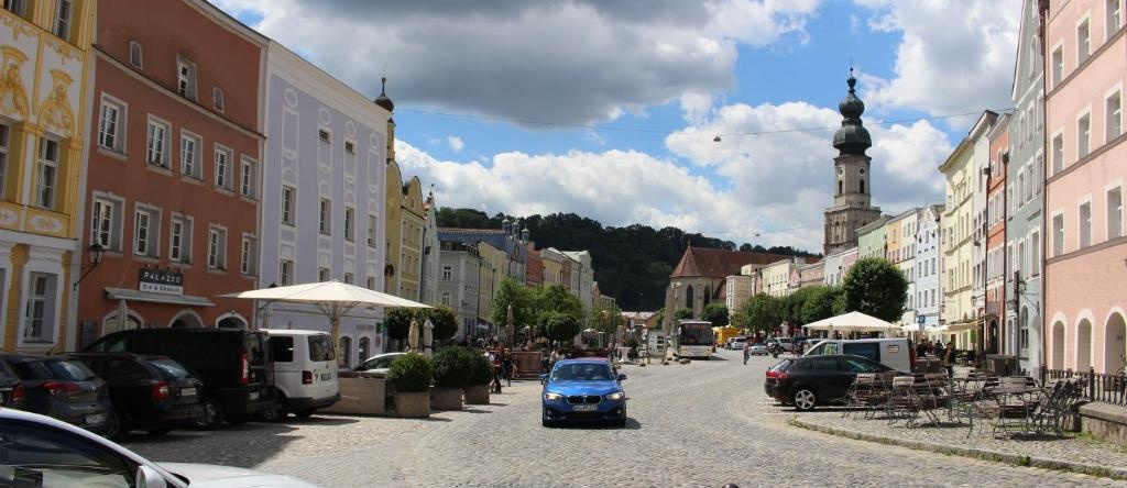 ZV-Scholtz Burghausen Stadtplatz 95, 布格豪森 — 照片 1