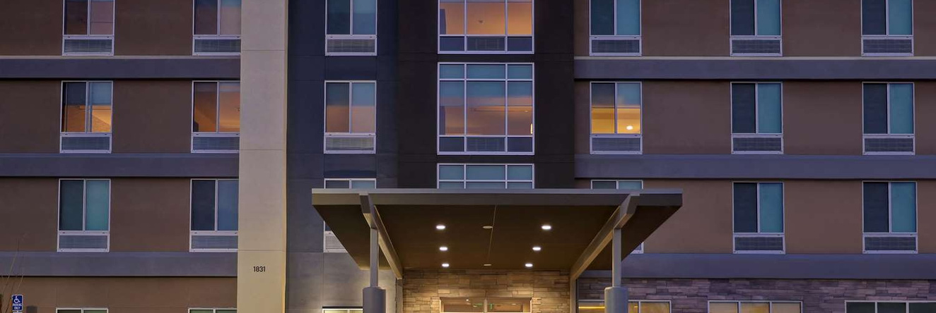 Home2 Suites by Hilton Turlock, CA, 特洛克 — 照片 1