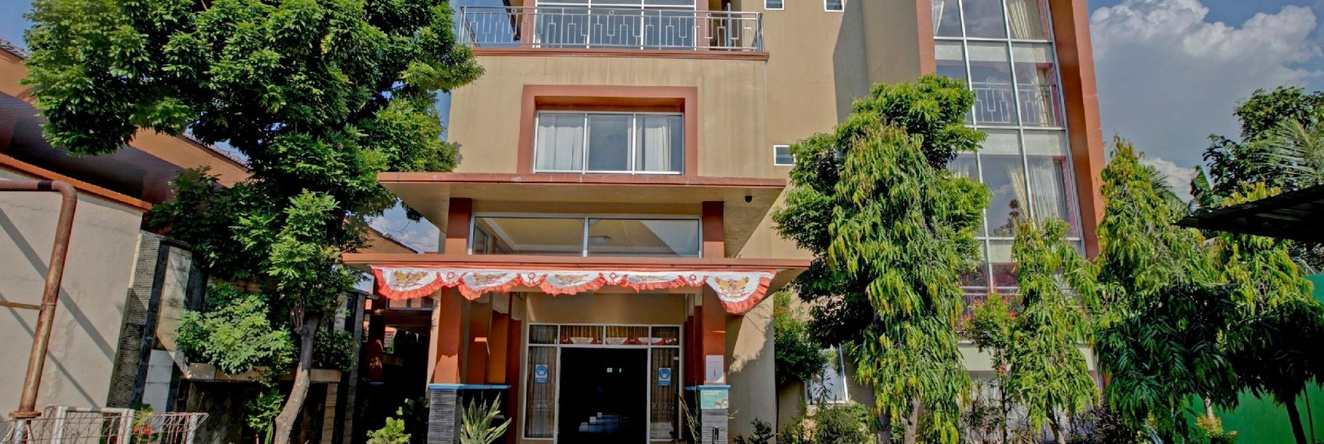 CAPITAL O 3933 Hotel Grand Anugrah, 肯德尔 — 照片 1