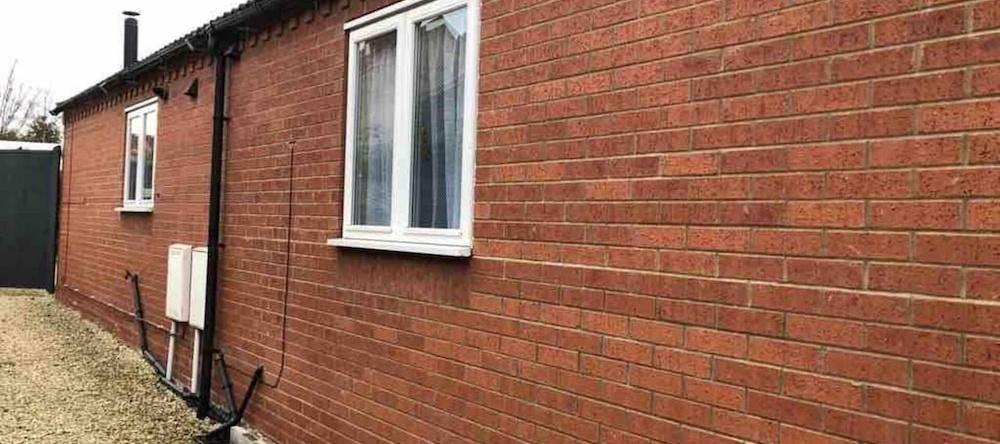 Cozy Lodge Sleeps 4 in Barton-upon-humber, 巴顿-亨伯河畔 — 照片 1
