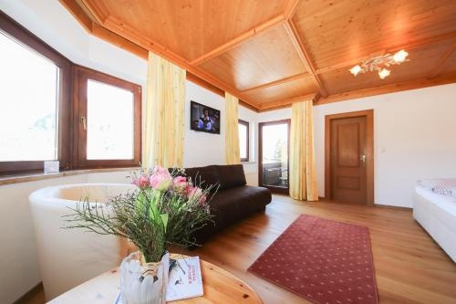 Ferienwohnungen Wartbichler, Лофер — фото 1
