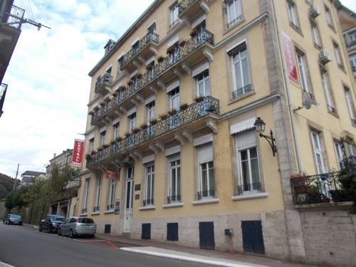 Résidence Central Hôtel, 普隆比耶尔莱班 — 照片 1